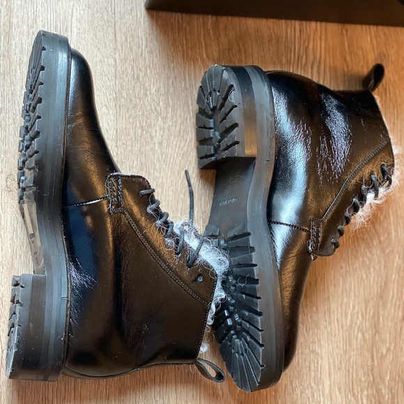 Saint Laurent- William shearling lined boots - Picture 3 of 11